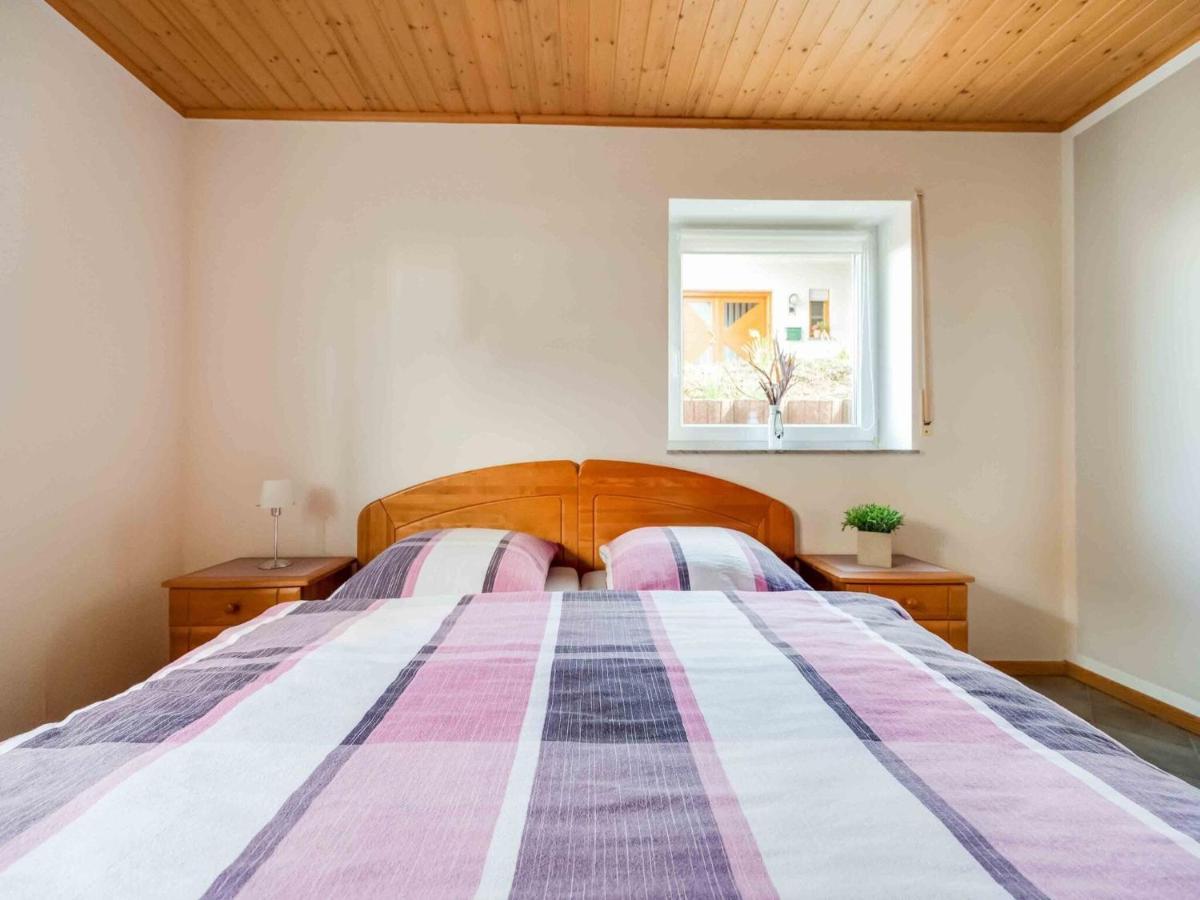 Holiday Home In The Eifel-Mosel With Garden Roes Extérieur photo