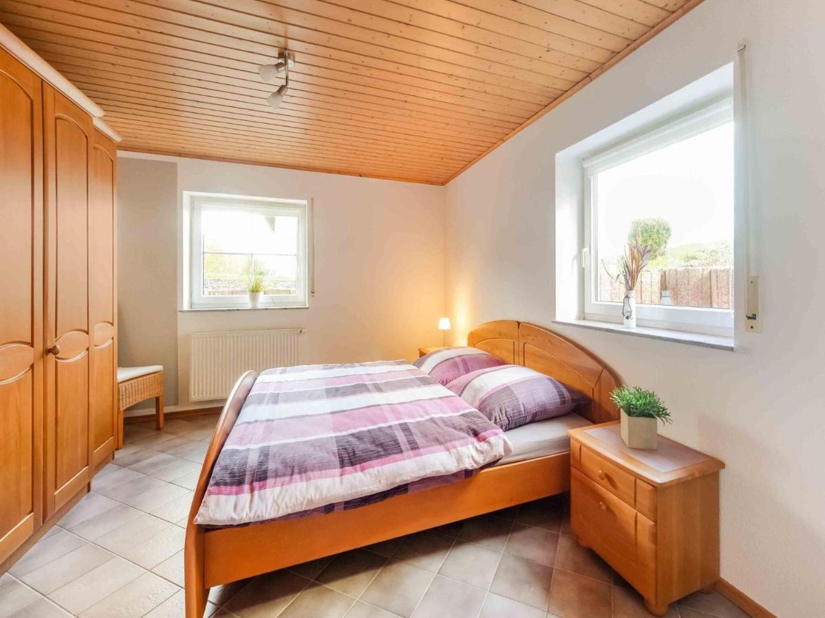 Holiday Home In The Eifel-Mosel With Garden Roes Extérieur photo