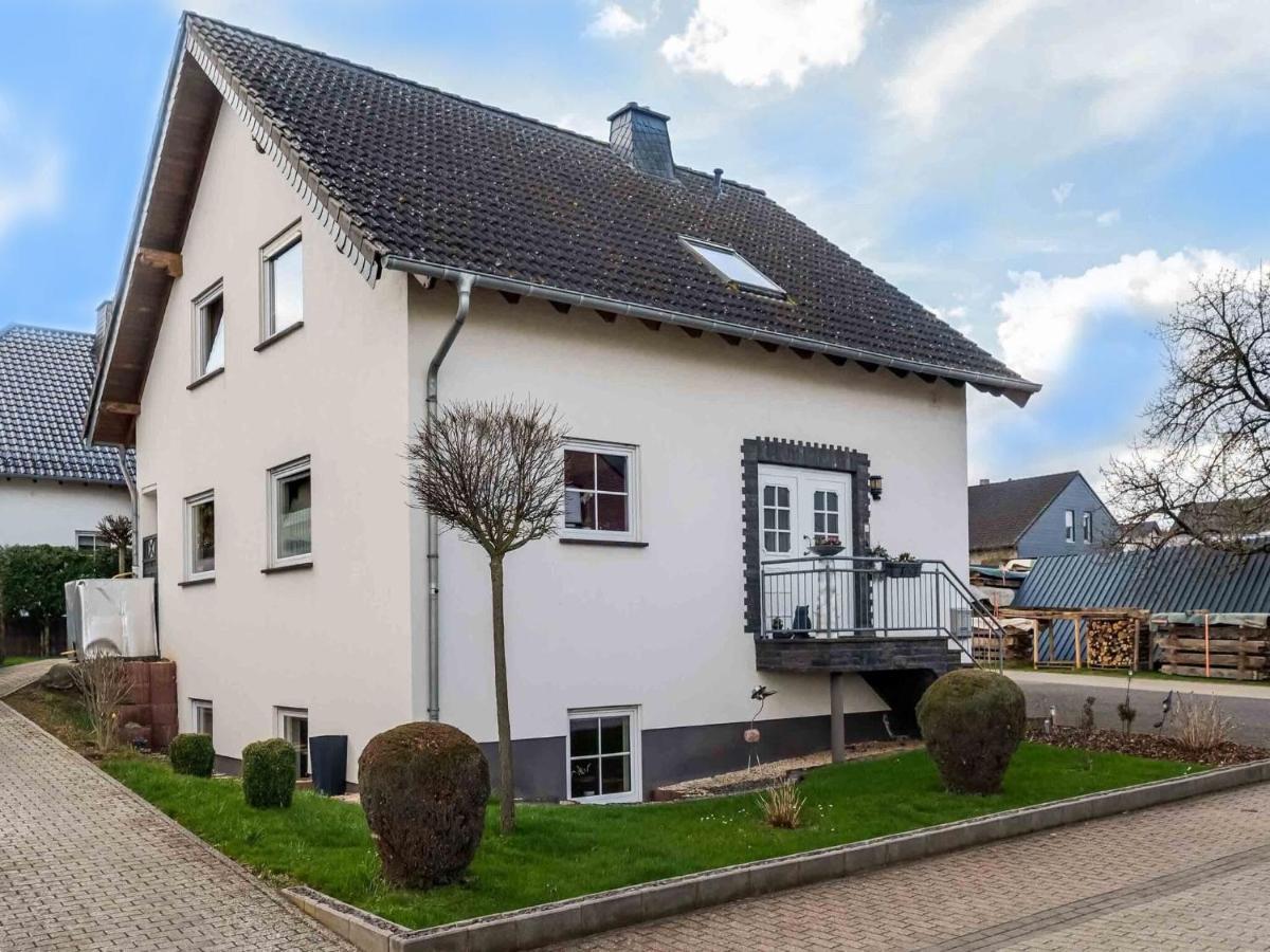 Holiday Home In The Eifel-Mosel With Garden Roes Extérieur photo